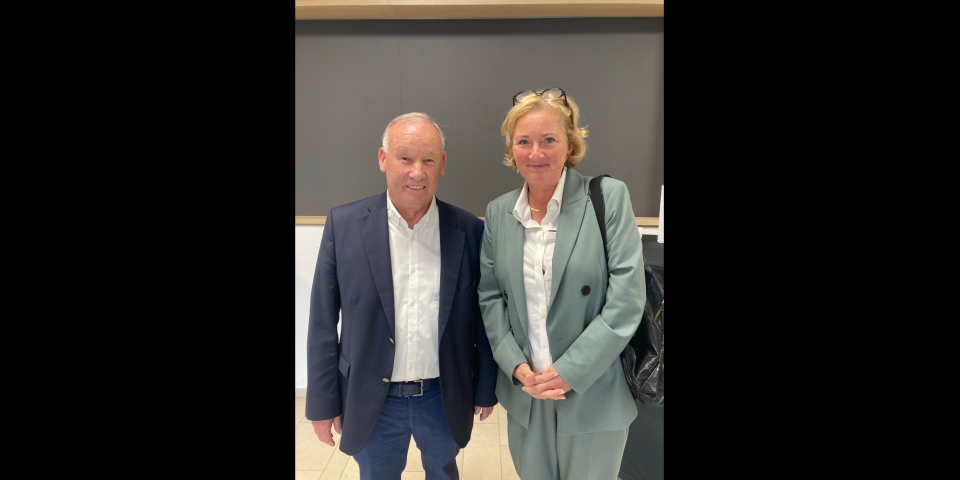 Paulette Lenert, ministre de la Protection des consommateurs, et Nico Hoffmann, président, lors de l'AG de l'ULC le 8 juin 2022 à Bonnevoie